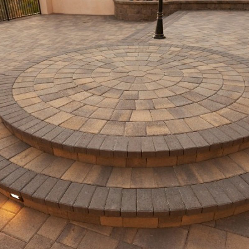 ANGELUS PAVERS – COURTYARD STONE & CIRCLE, HOLLAND BORDER