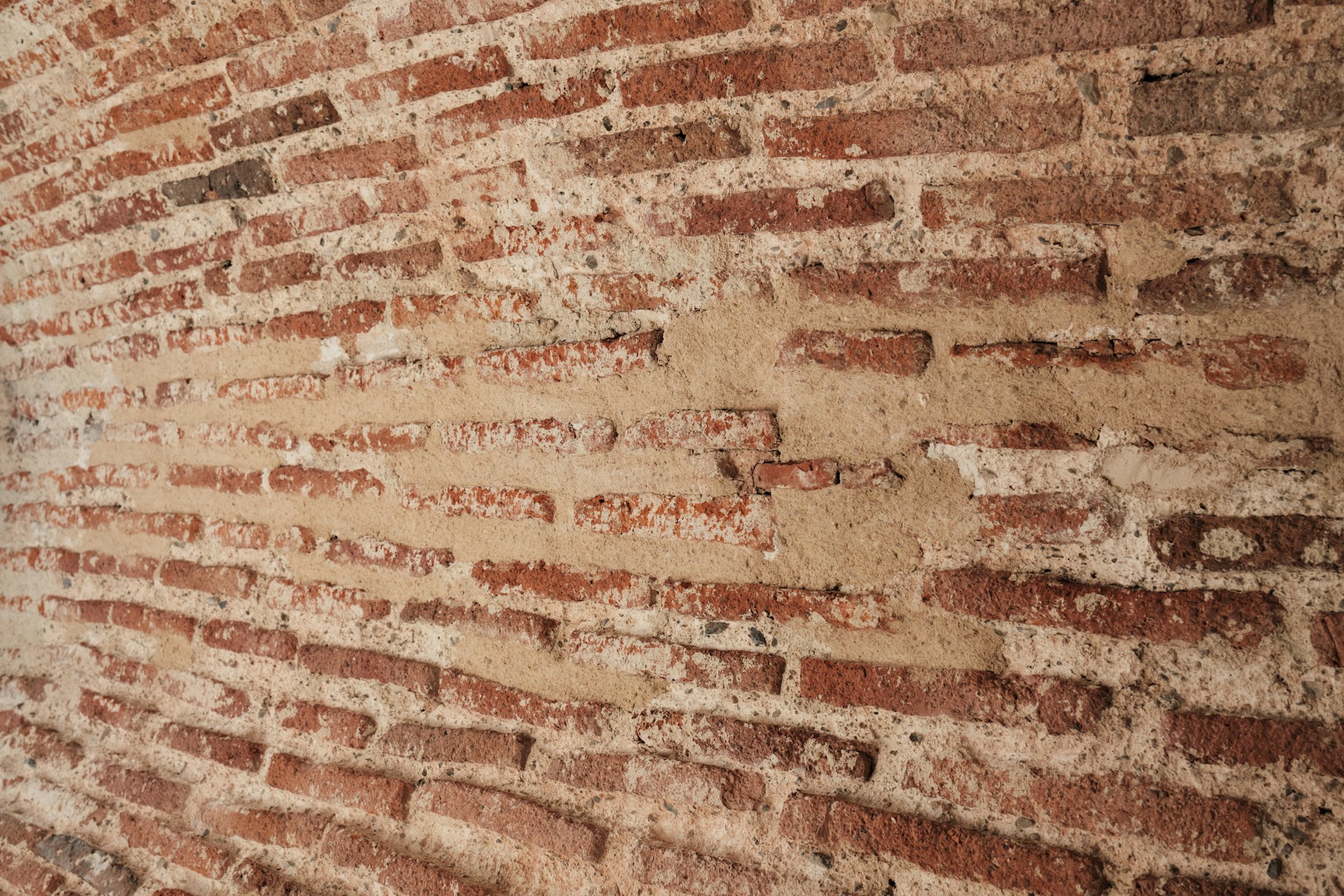 How to Keep Retaining Wall Bricks Stable Through Wet Weather