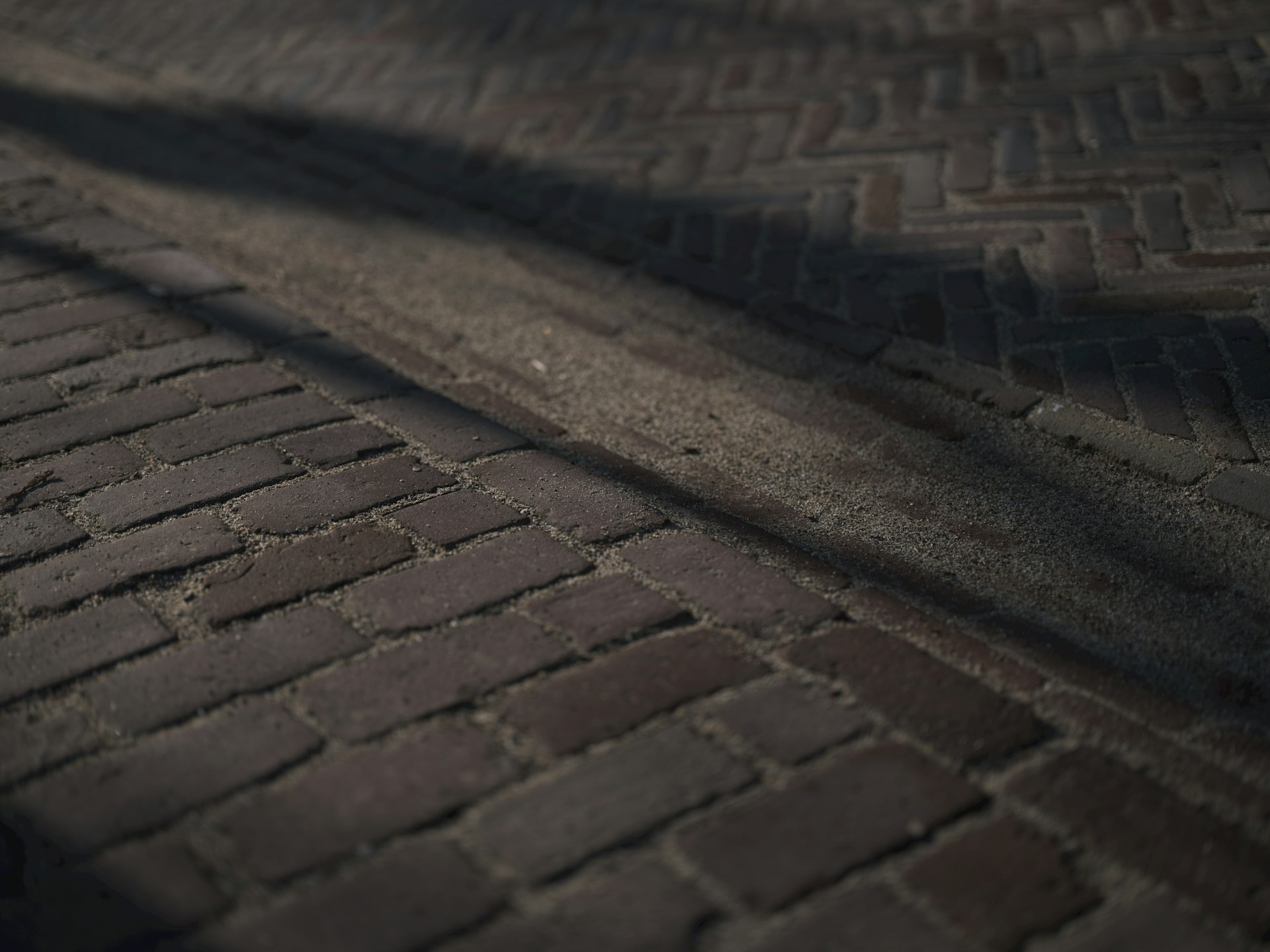 Fixing Loose Bricks In Pavers