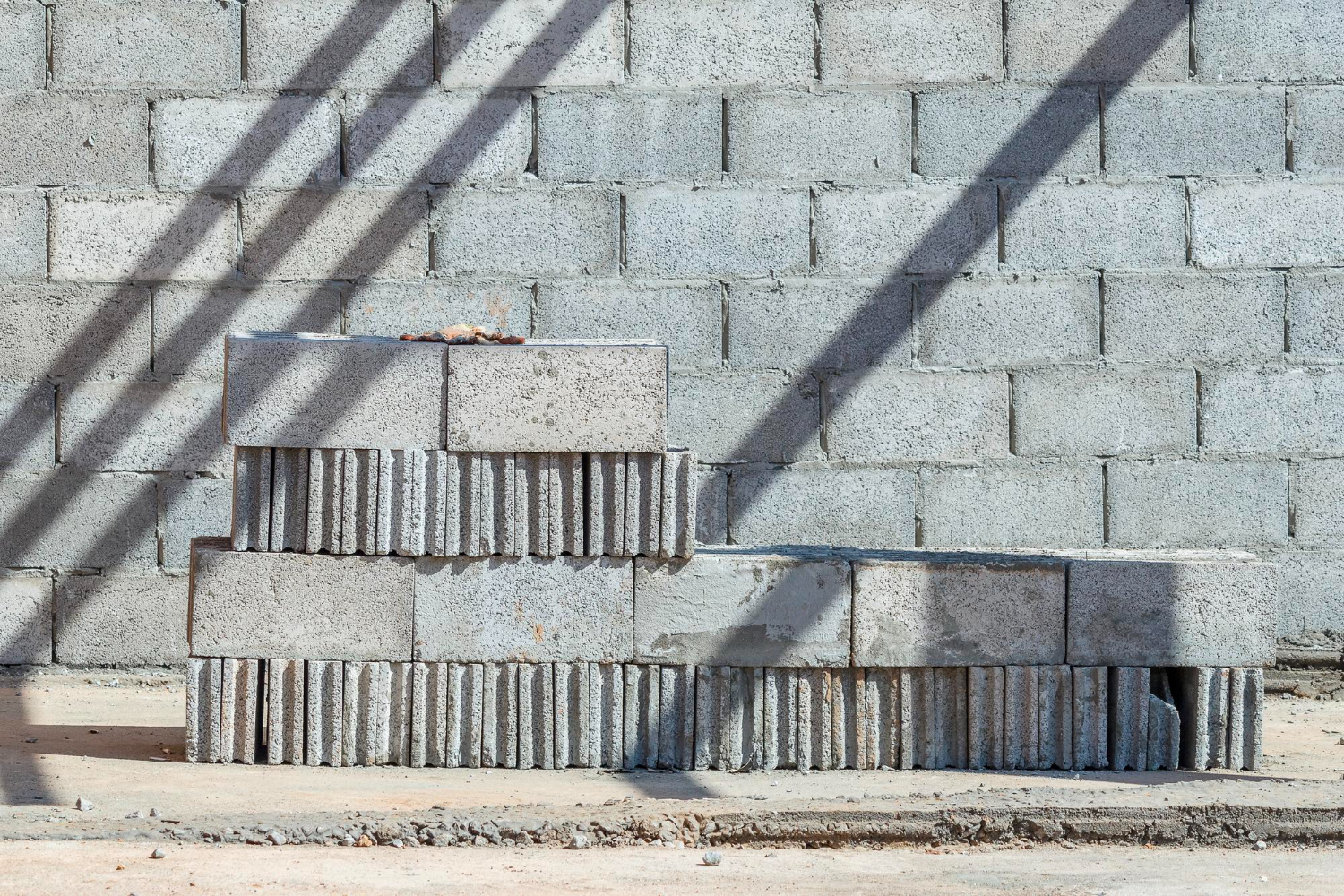 How to Build With Concrete Blocks for Chill-Resistant Features
