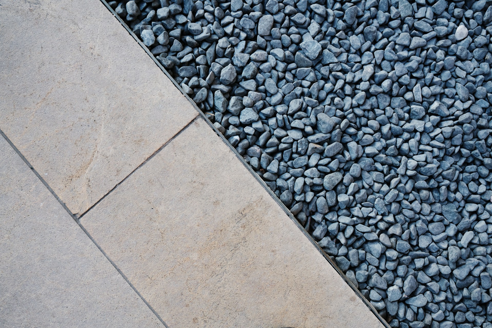 A Guide to Choosing Garden Landscaping Pebbles That Stay Put