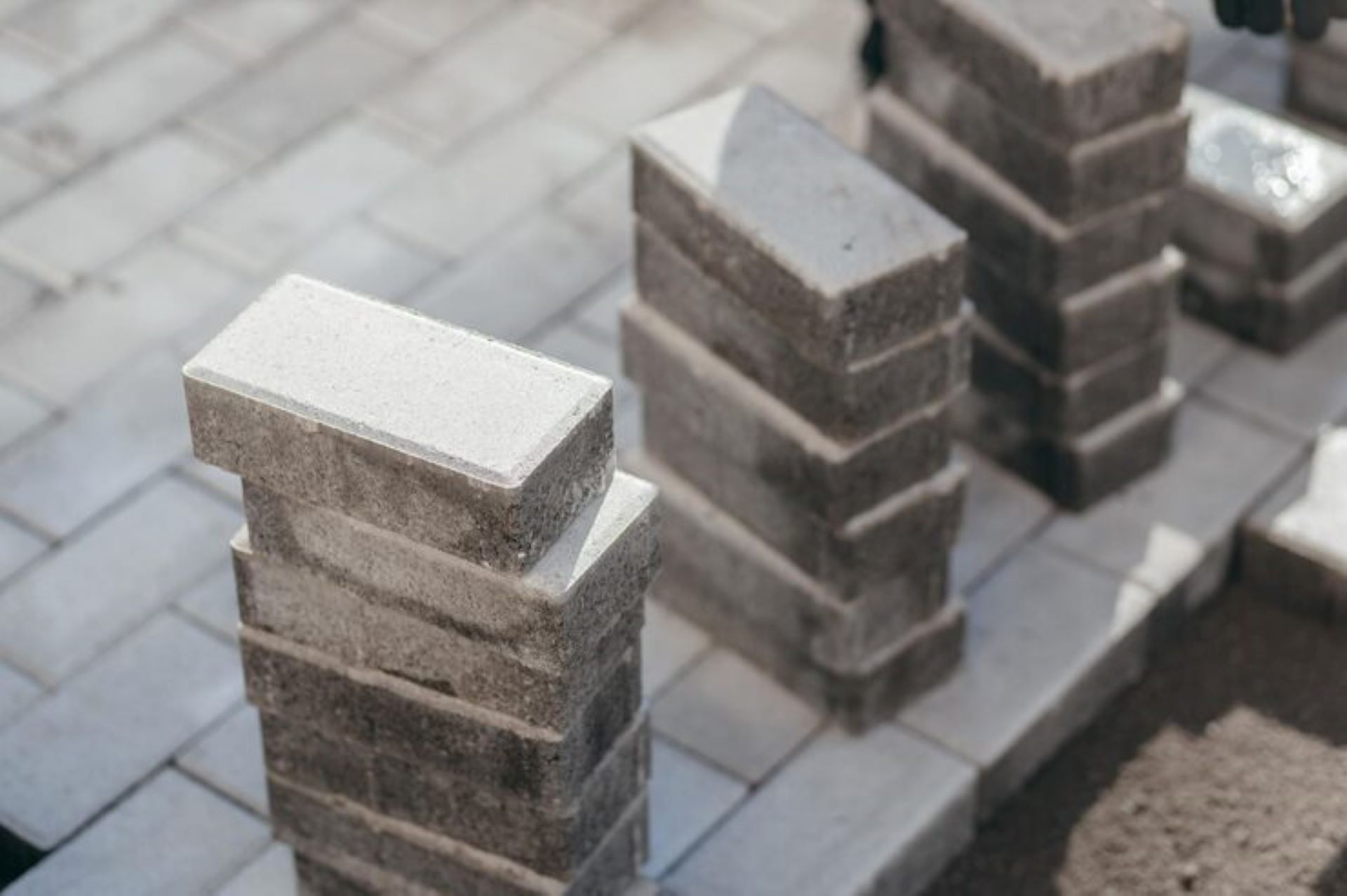 How to Build with Concrete Blocks in Sloped Yard Areas