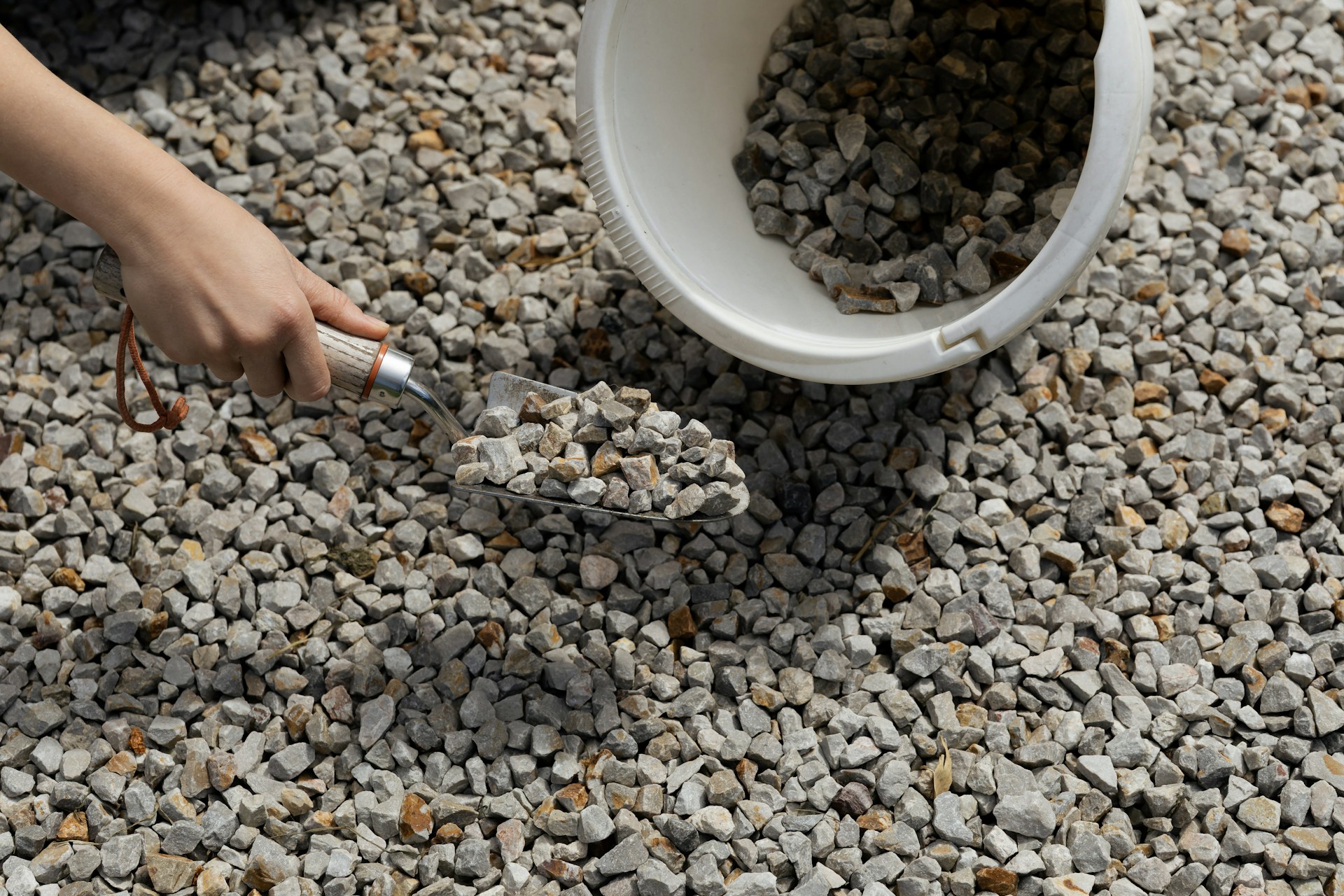 Smart Weekend Projects Using Bulk Garden Pebbles