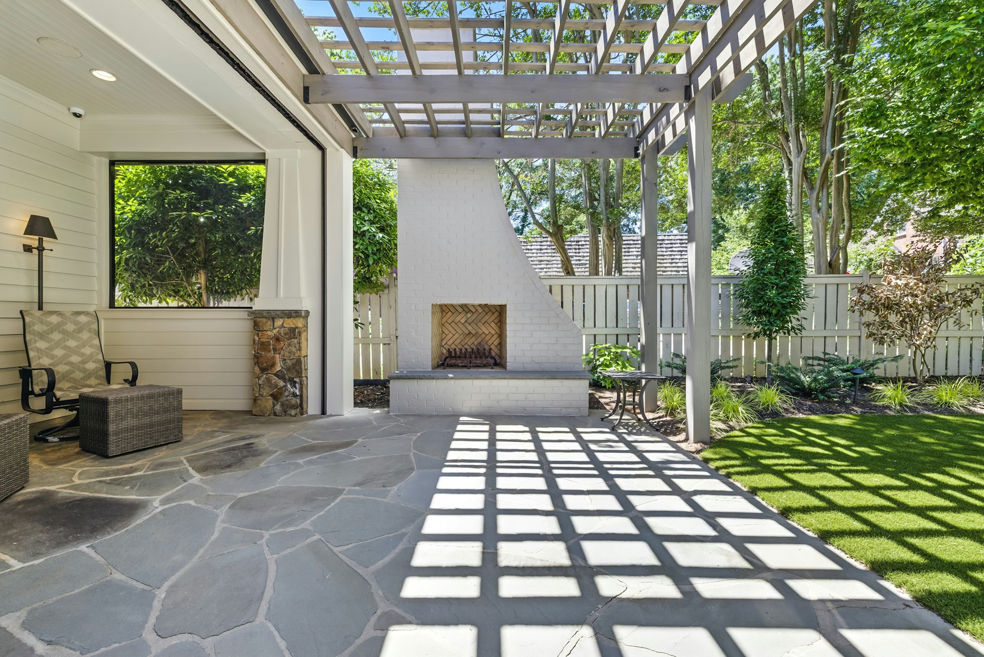 Selecting Garden Bed Materials That Match Your Hardscape