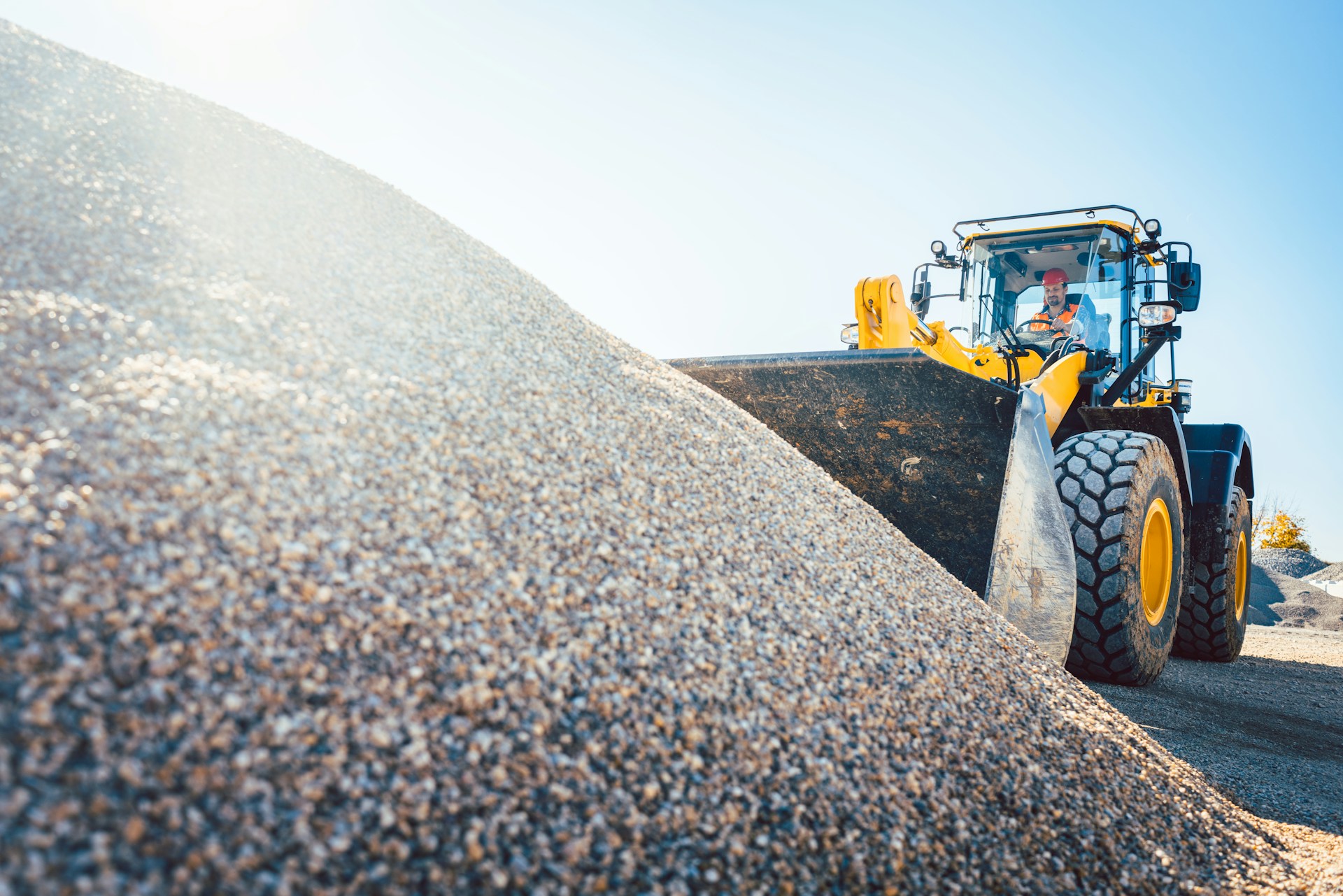Signs Your Gravel Supplier Can’t Handle Landscape Rock Delivery