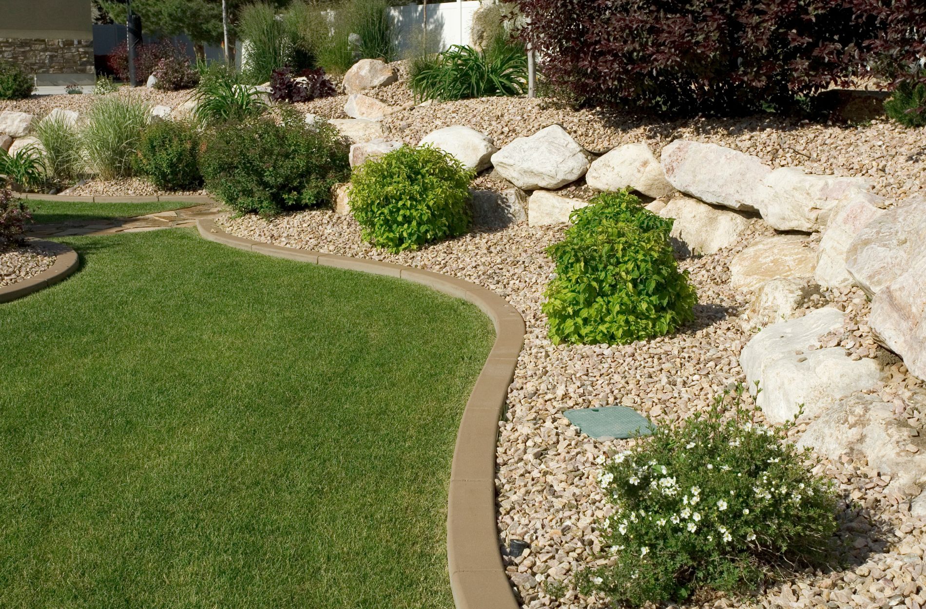 Decoding Landscape Construction Supply for Sloped Los Angeles Yards