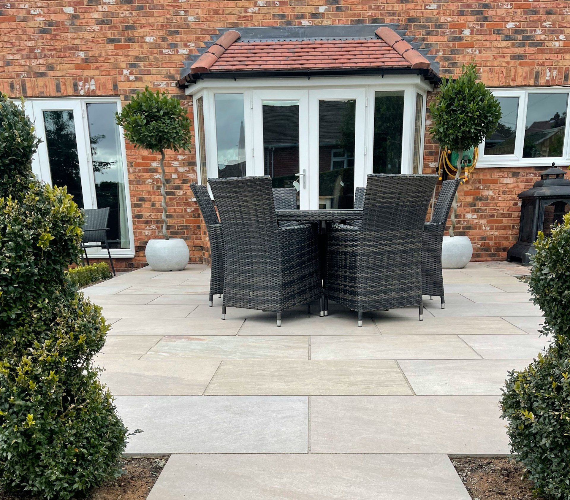 Evaluating Concrete Garden Blocks for Outdoor Seating Bases